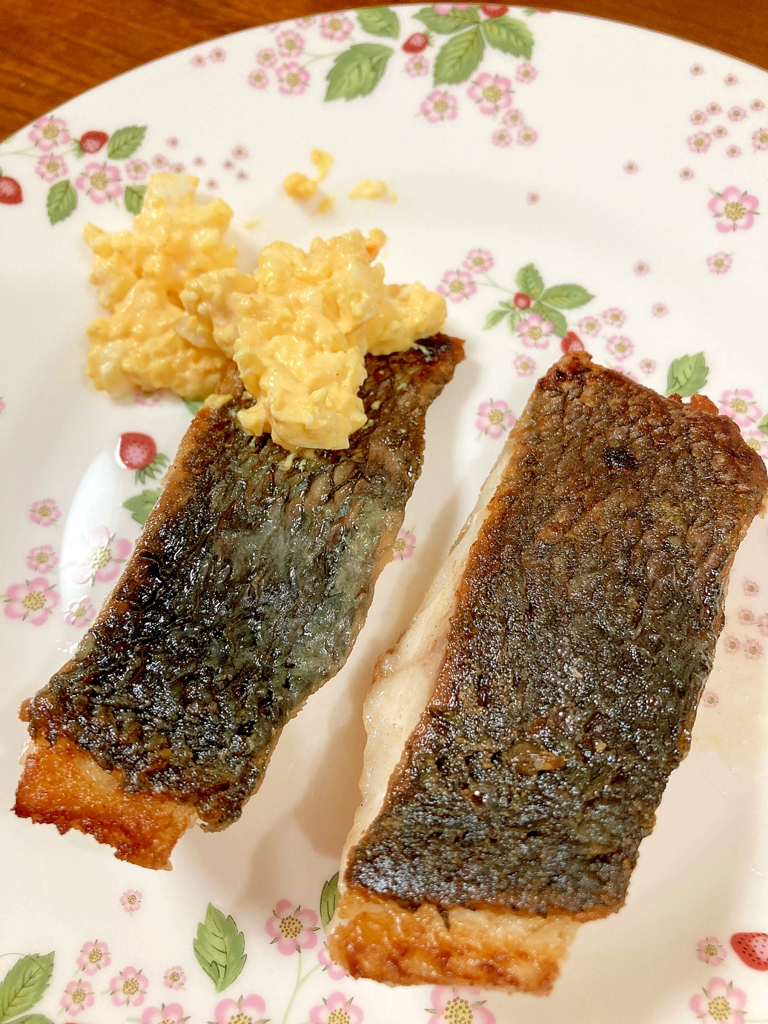 メジナのムニエル タルタルソース付き レシピ 作り方 By 水玉模様 楽天レシピ メジナのムニエル タルタルソース付き レシピ 作り方 By 水玉模様 楽天レシピ