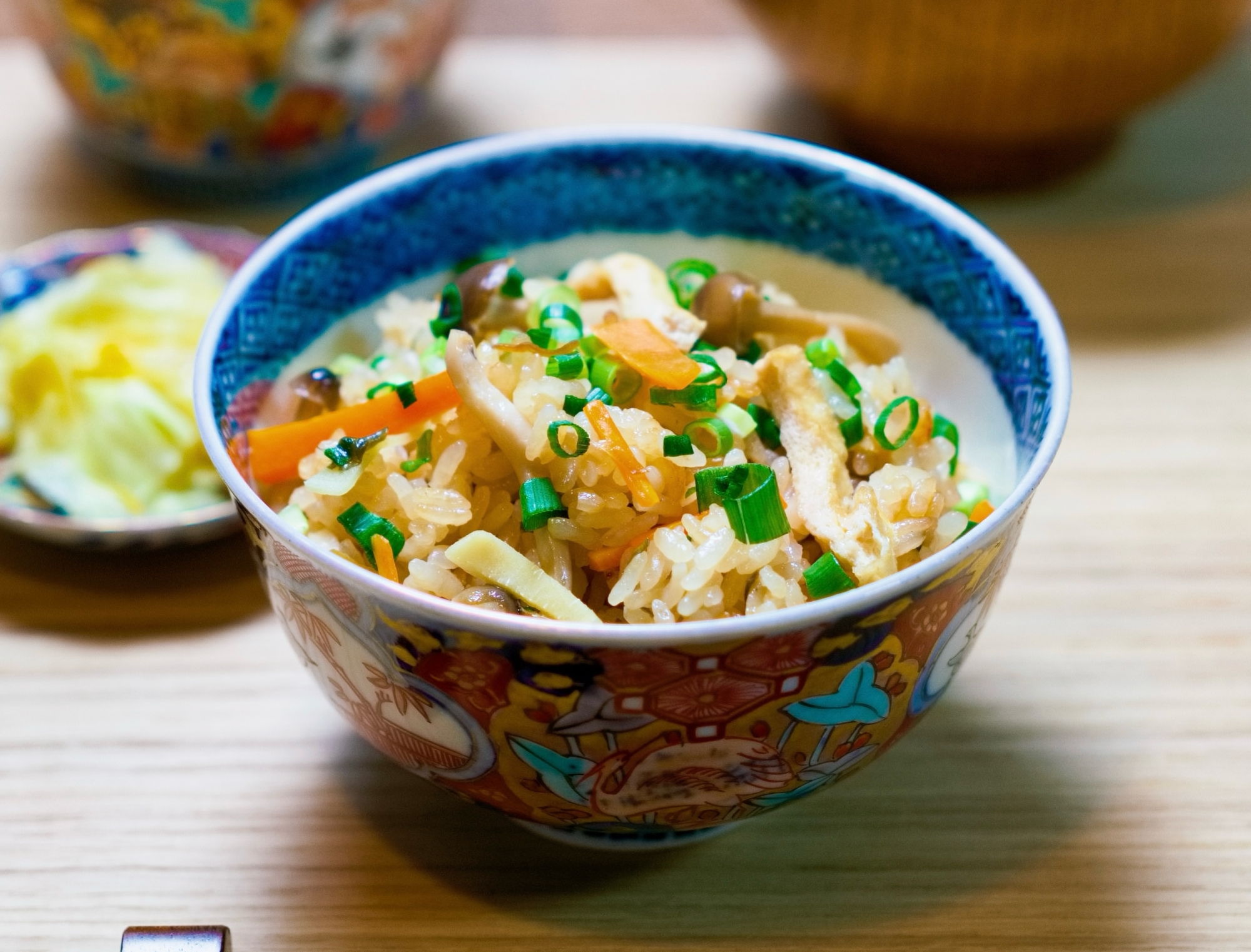 素朴な味☀️しめじ、にんじん、油揚げの炊き込みご飯