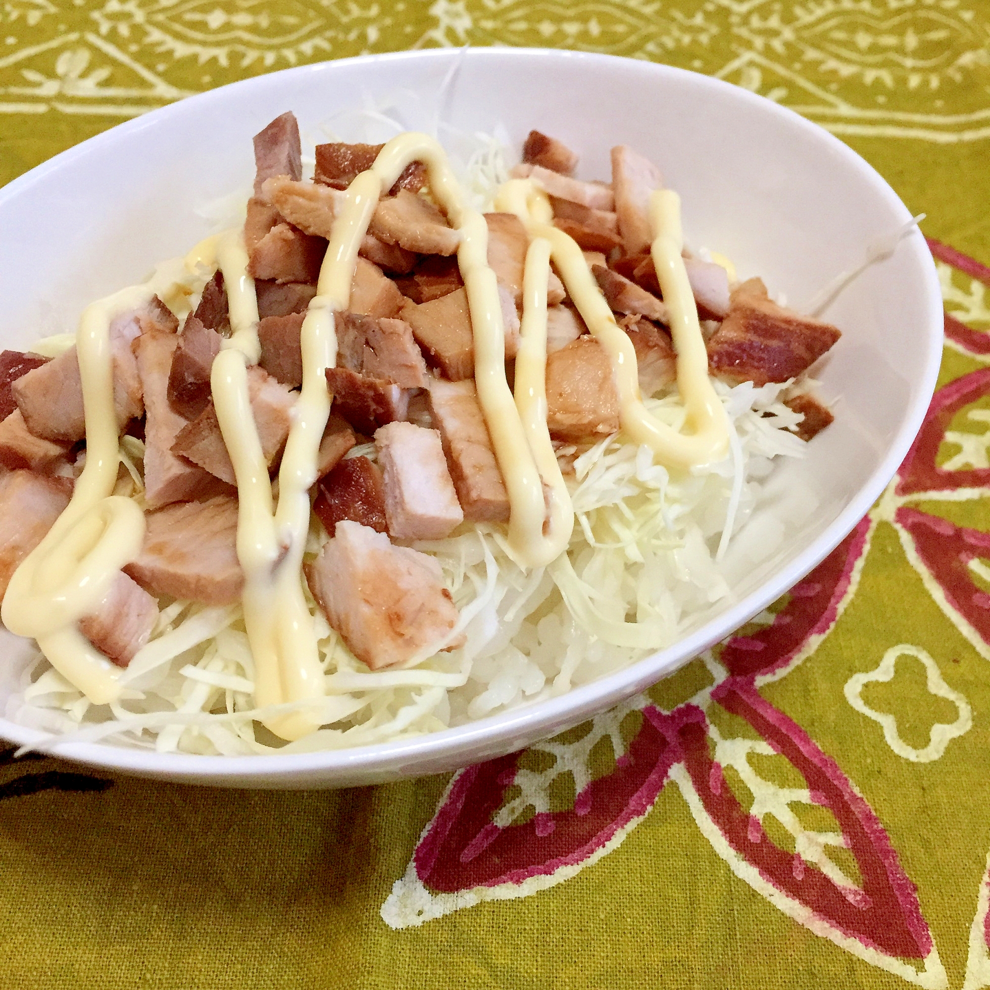 チャーシューとキャベツの丼♪