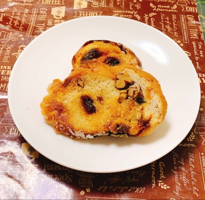 Laonちゃん♪レーズンフランスパンで作りました✧˖°黒糖バターザクザクで美味しいですねෆˎˊ˗( ｡•‿• ｡)♡