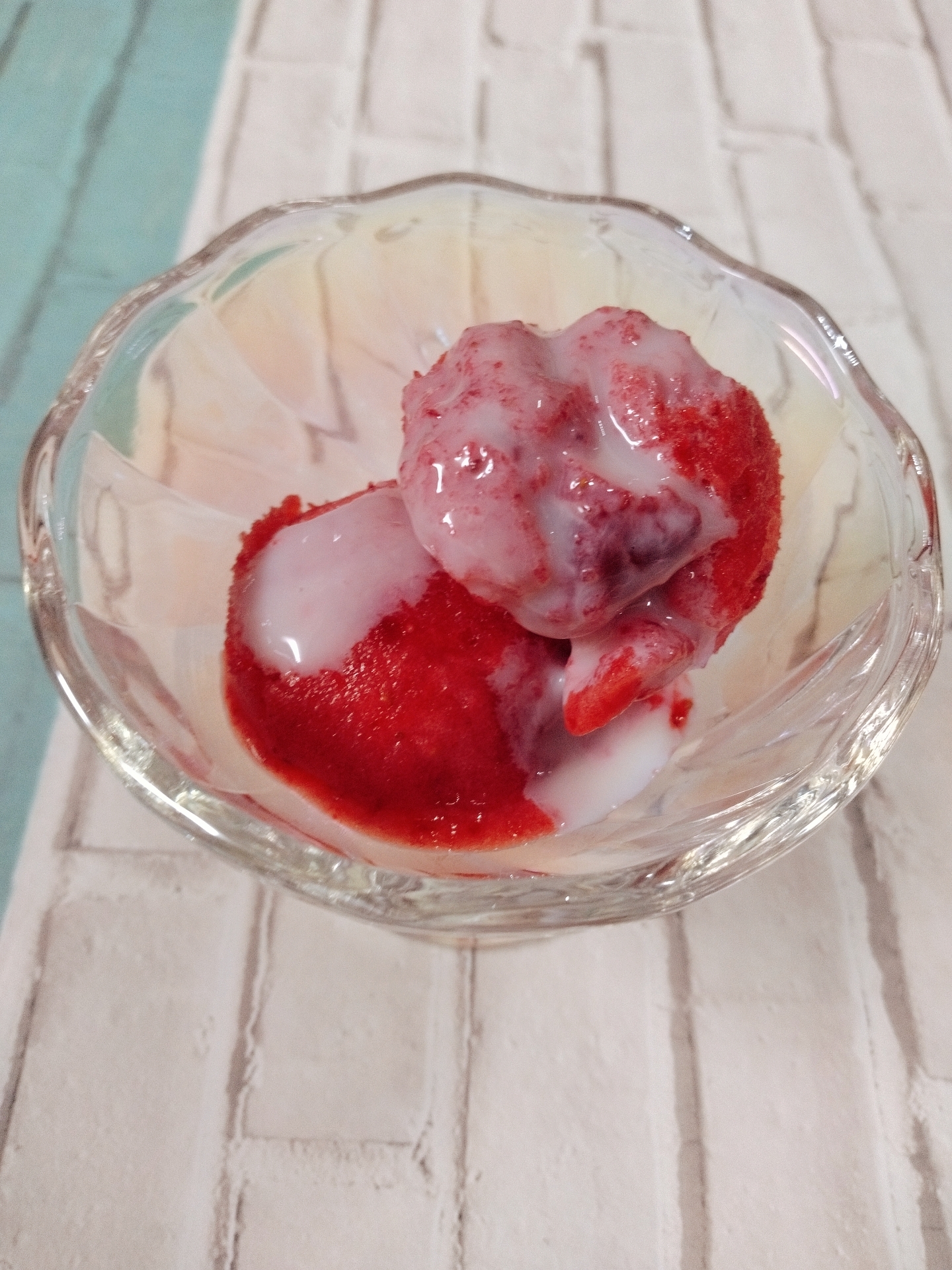 真っ赤ないちごのシャーベット