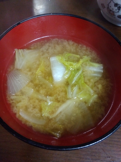 たっぷり白菜味噌汁