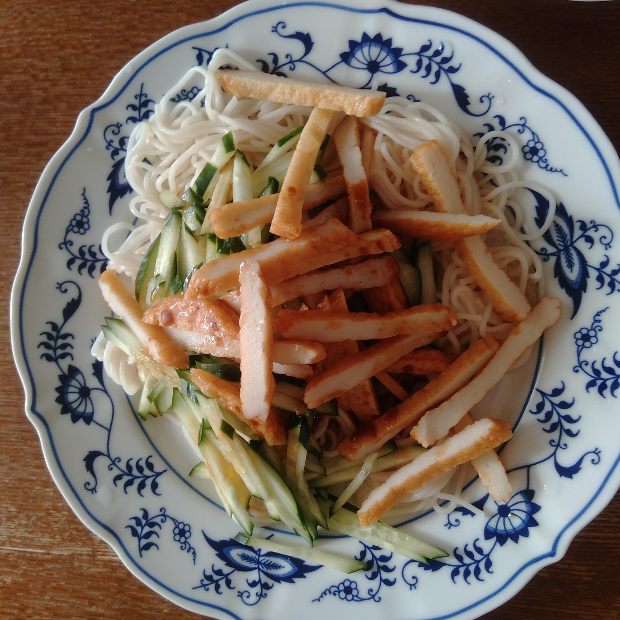 胡瓜と平天のわさび醤油素麺