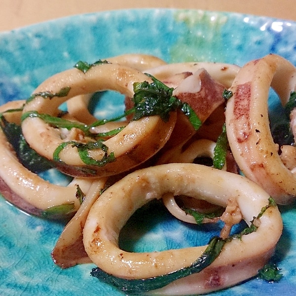 いかのバター正油炒め 大葉入り レシピ 作り方 By ぼーずの母ちゃん 楽天レシピ いかのバター正油炒め 大葉入り レシピ 作り方 By ぼーずの母ちゃん 楽天レシピ