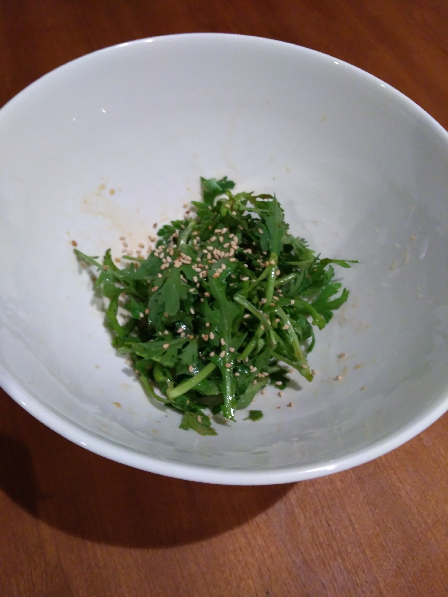 あっとゆーまに韓国風☆激うま!春菊サラダ