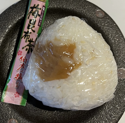 梅昆布茶おにぎり