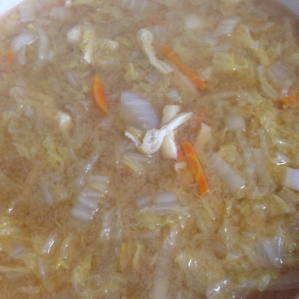 白菜人参油揚げの味噌汁