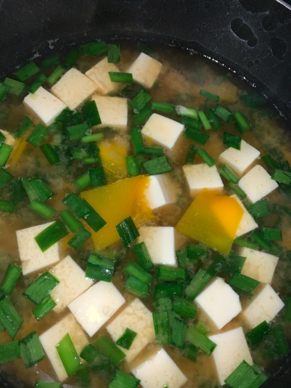 豆腐入り♪かぼちゃとニラのお味噌汁