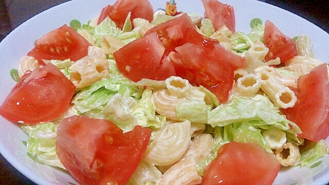 トマトとレタスのマカロニマヨサラダ