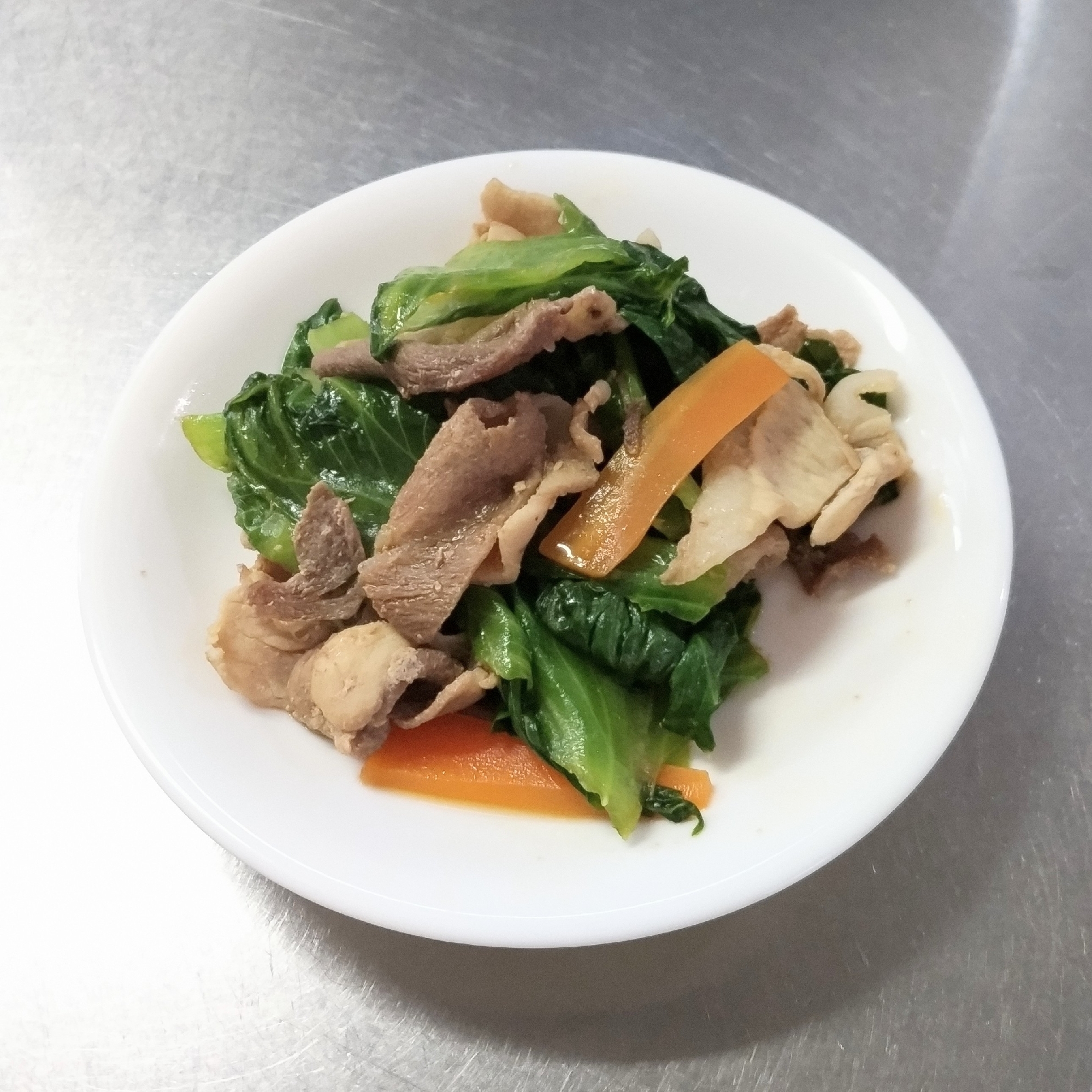豚肉とレタスのオイスターソース炒め