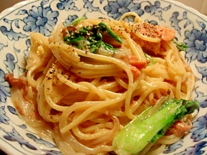 鮭と青梗菜の豆乳クリームパスタ