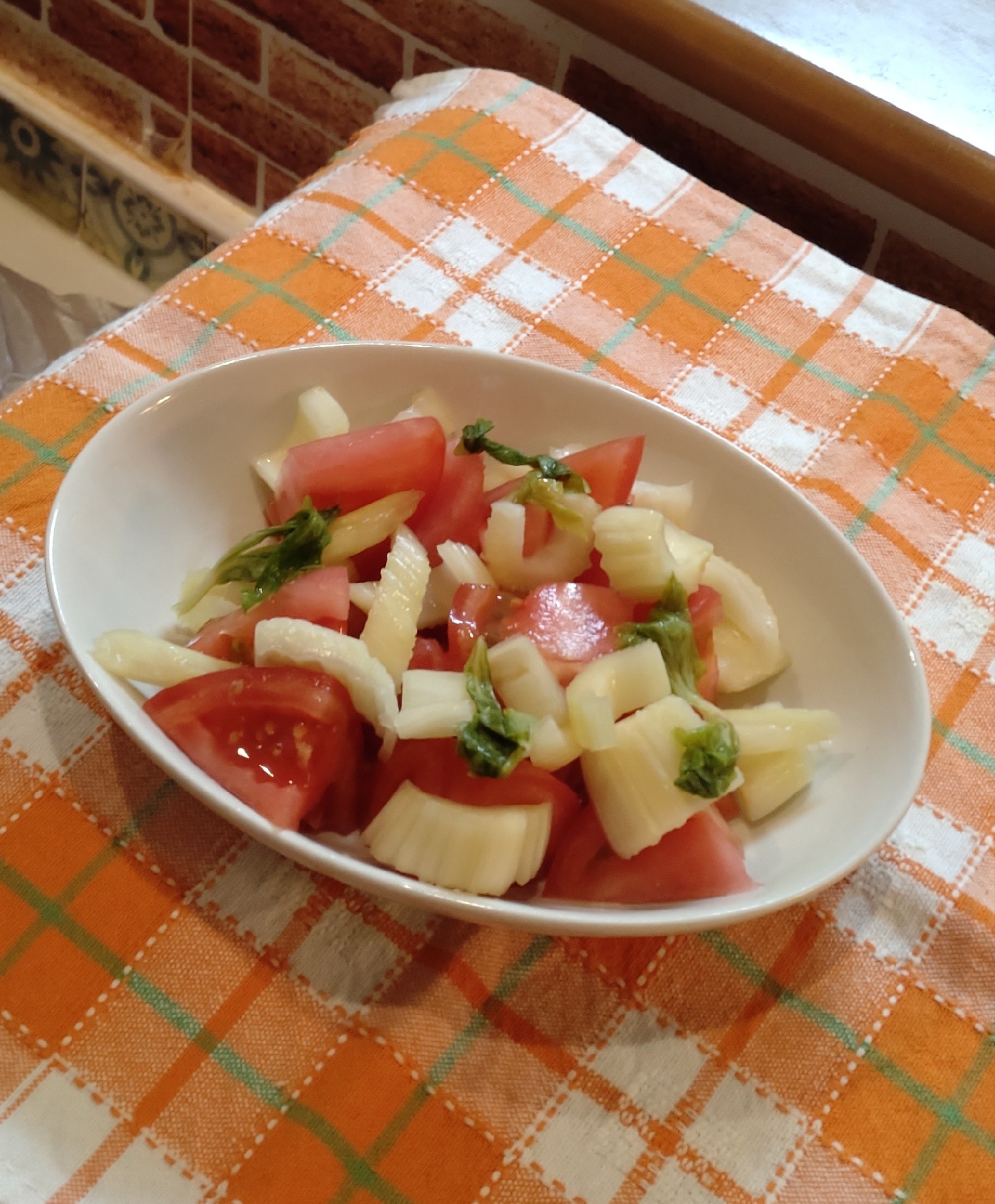 トマトとセロリの甘酢サラダ