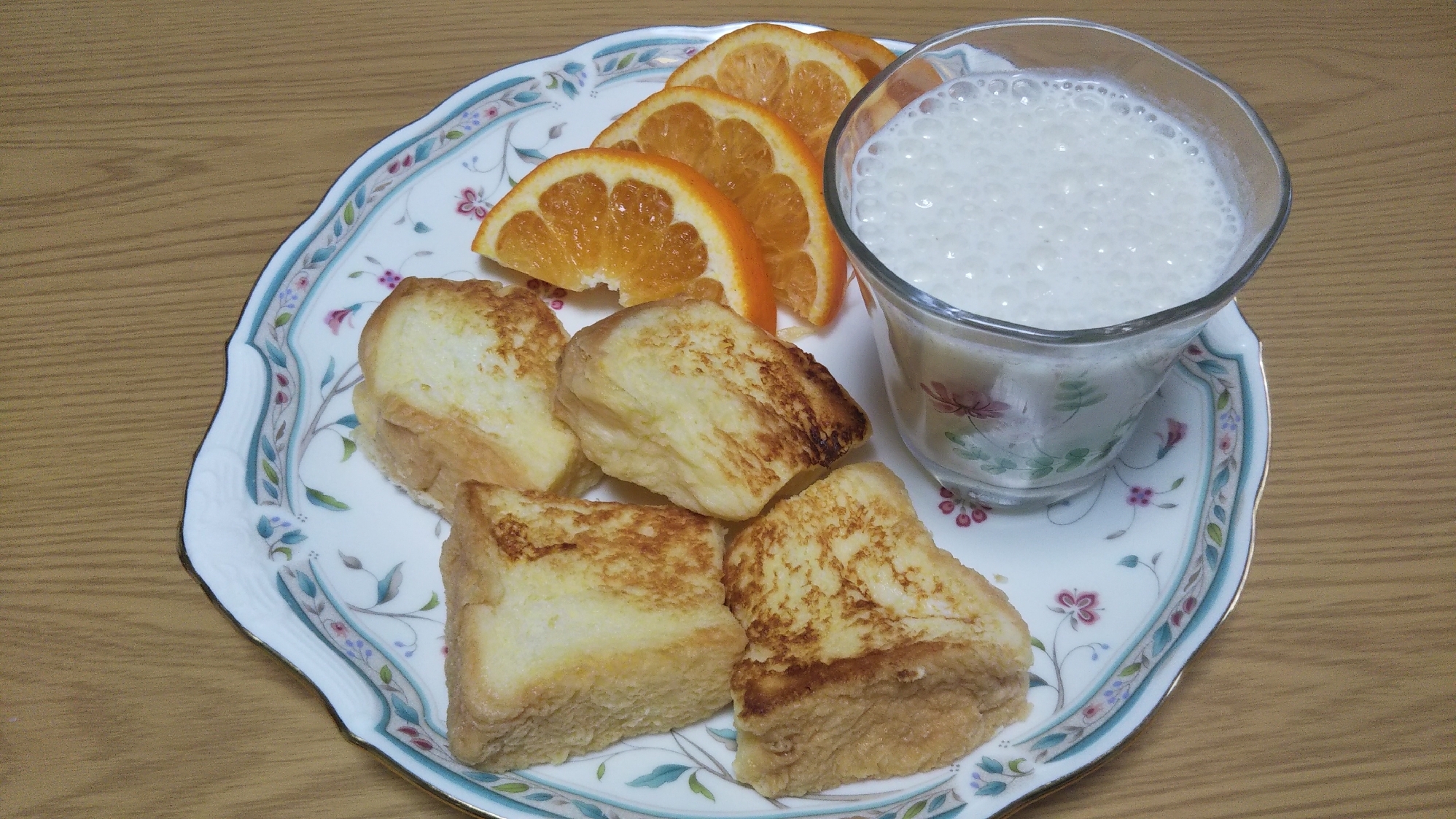 豆乳フレンチトーストとバナナスムージーの朝食☆