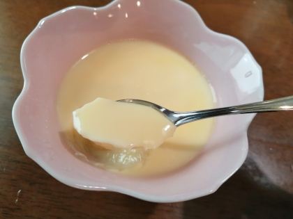 なめらかでとても美味しいプリンでした♪ 以前我流で電鍋プリンを作って上手くいかなかったので、こちらのレシピに感謝感謝です！ ごちそうさまでした(*^^*)
