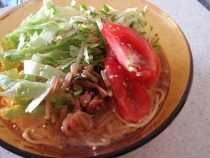 インスタントラーメンを利用して冷麺