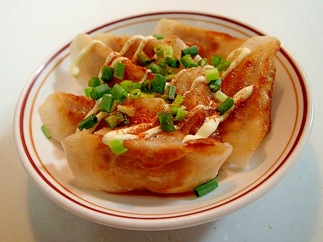 かぼポン/マヨで　葱のせ焼き餃子