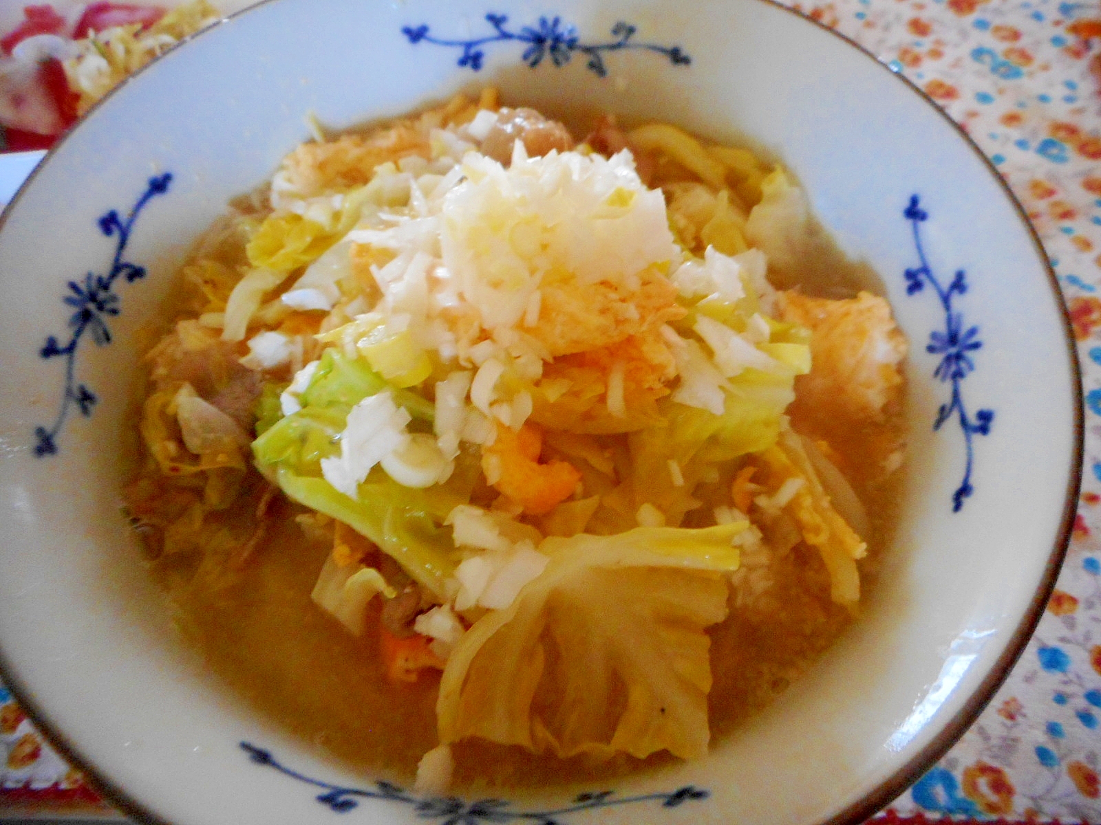 豚肉と卵とキャベツのにゅう麺