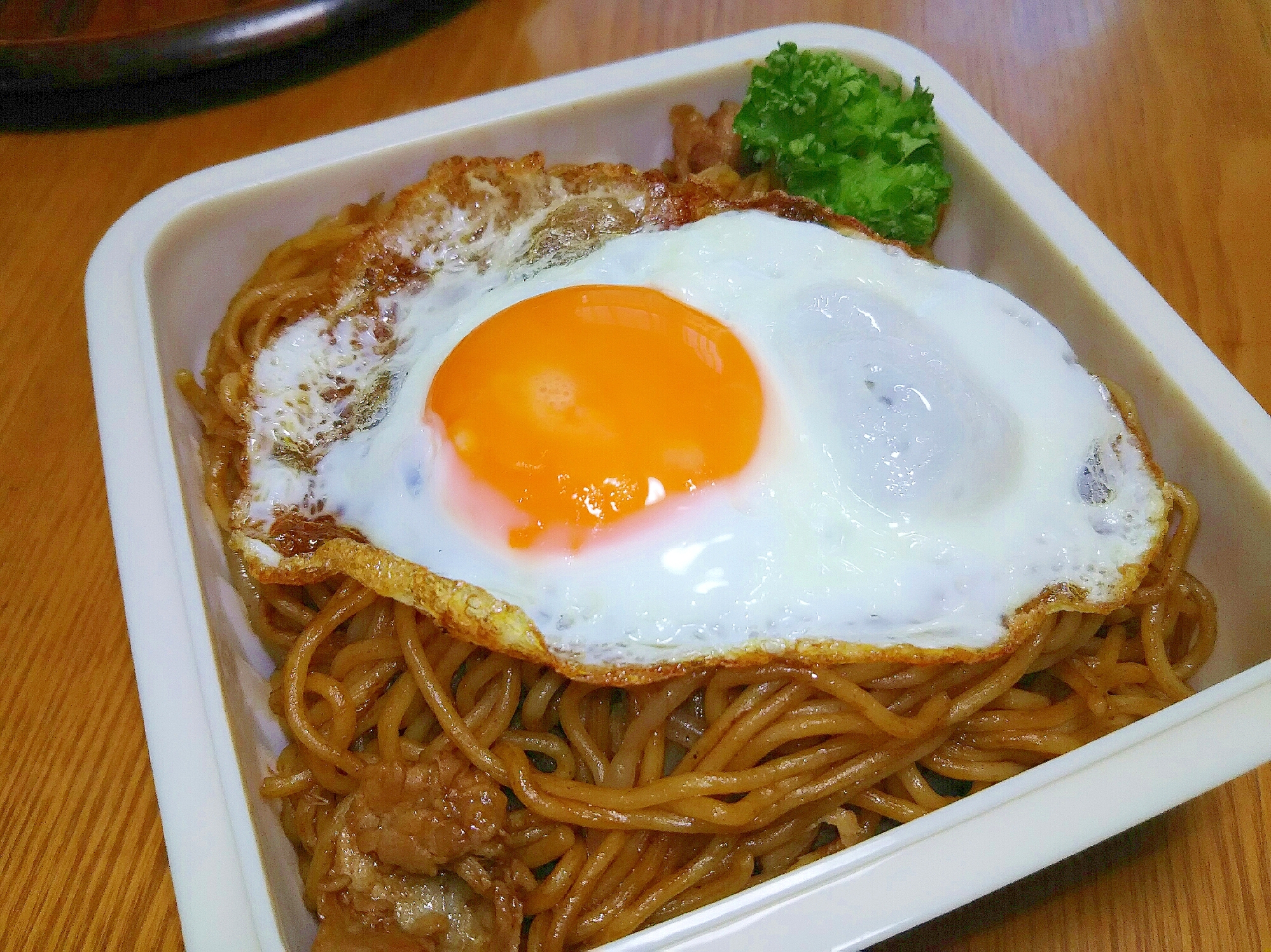 目玉焼きが嬉しい 焼きそば弁当 レシピ 作り方 By ちゅろす1972 楽天レシピ