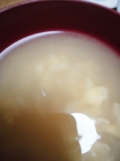 玉ねぎとたまごの味噌汁