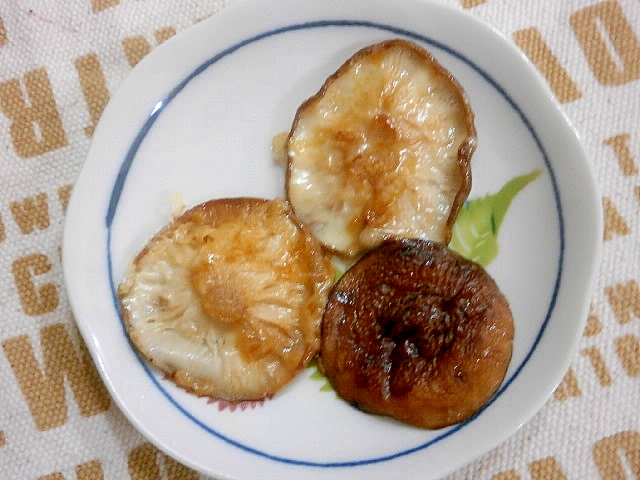 しいたけのチーズのっけ焼き レシピ 作り方 By なな1151 楽天レシピ