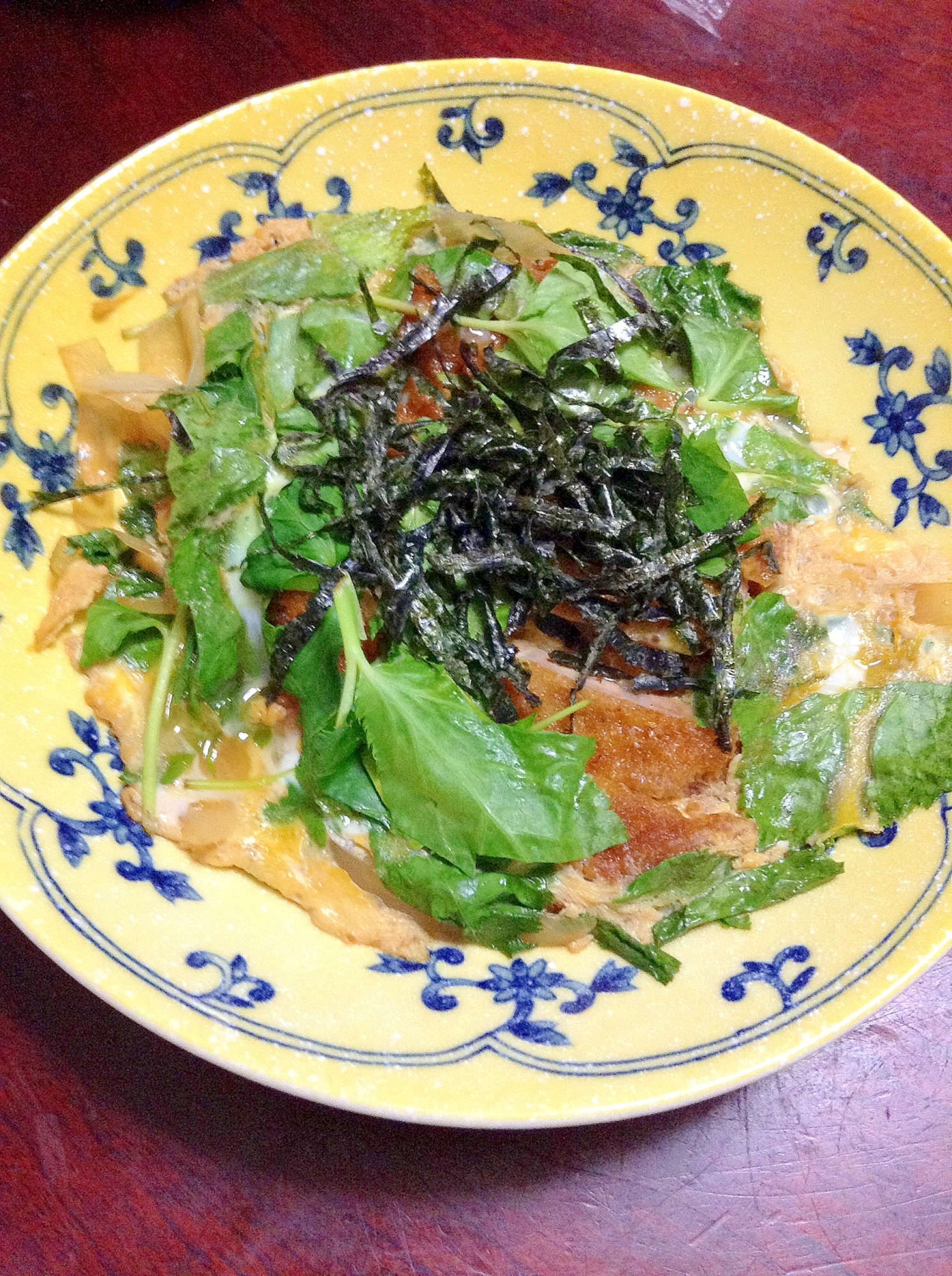 三つ葉たっぷり！　メンチカツ煮【今日の献立】