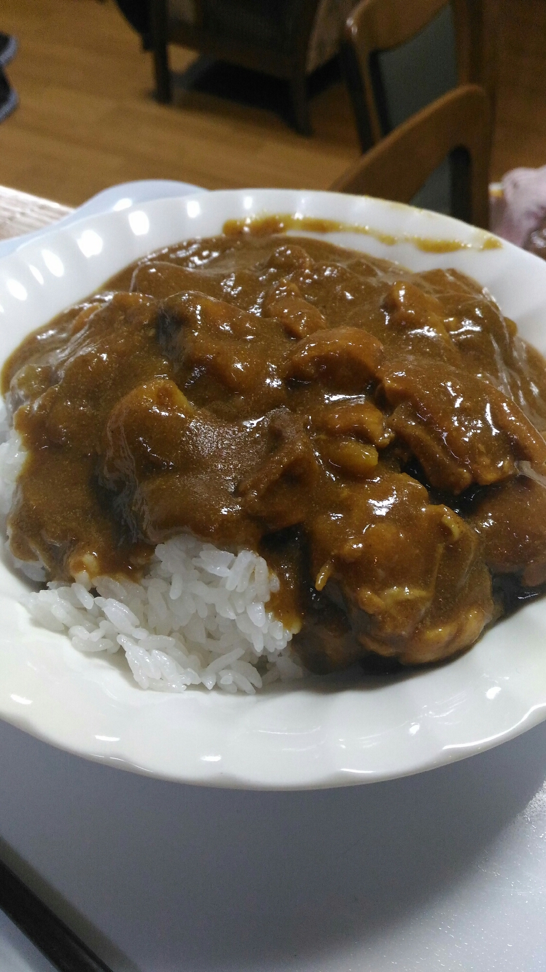 すりおろしりんごとタマネギのチキンカレー