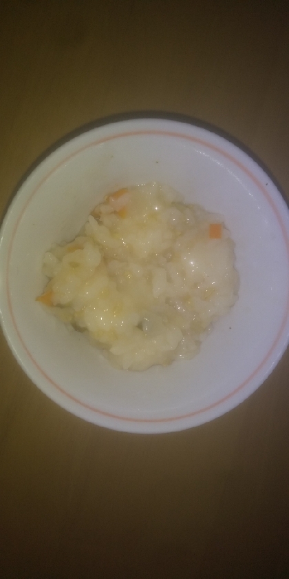 離乳食 中期 にんじんと玉ねぎのおかゆ(和風だし)