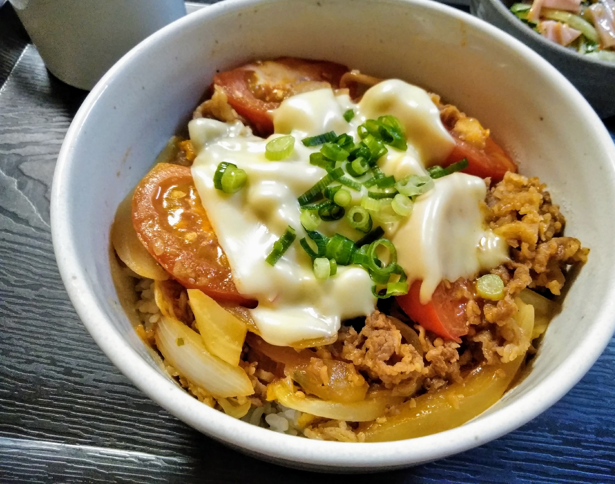 時短！簡単！トマちーカルビ牛丼♪