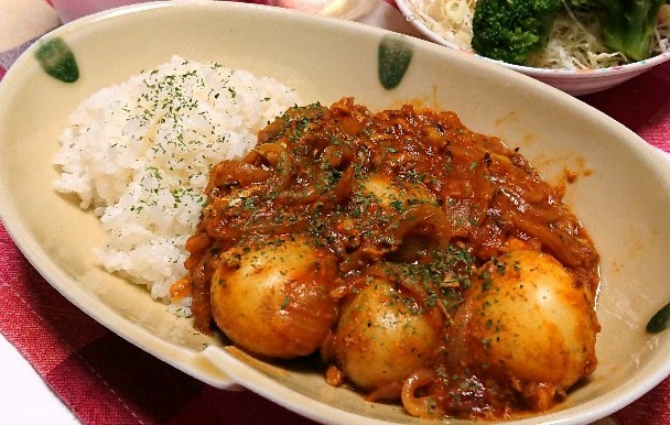 フライパンで作る！サバ缶と新じゃがのトマトカレー