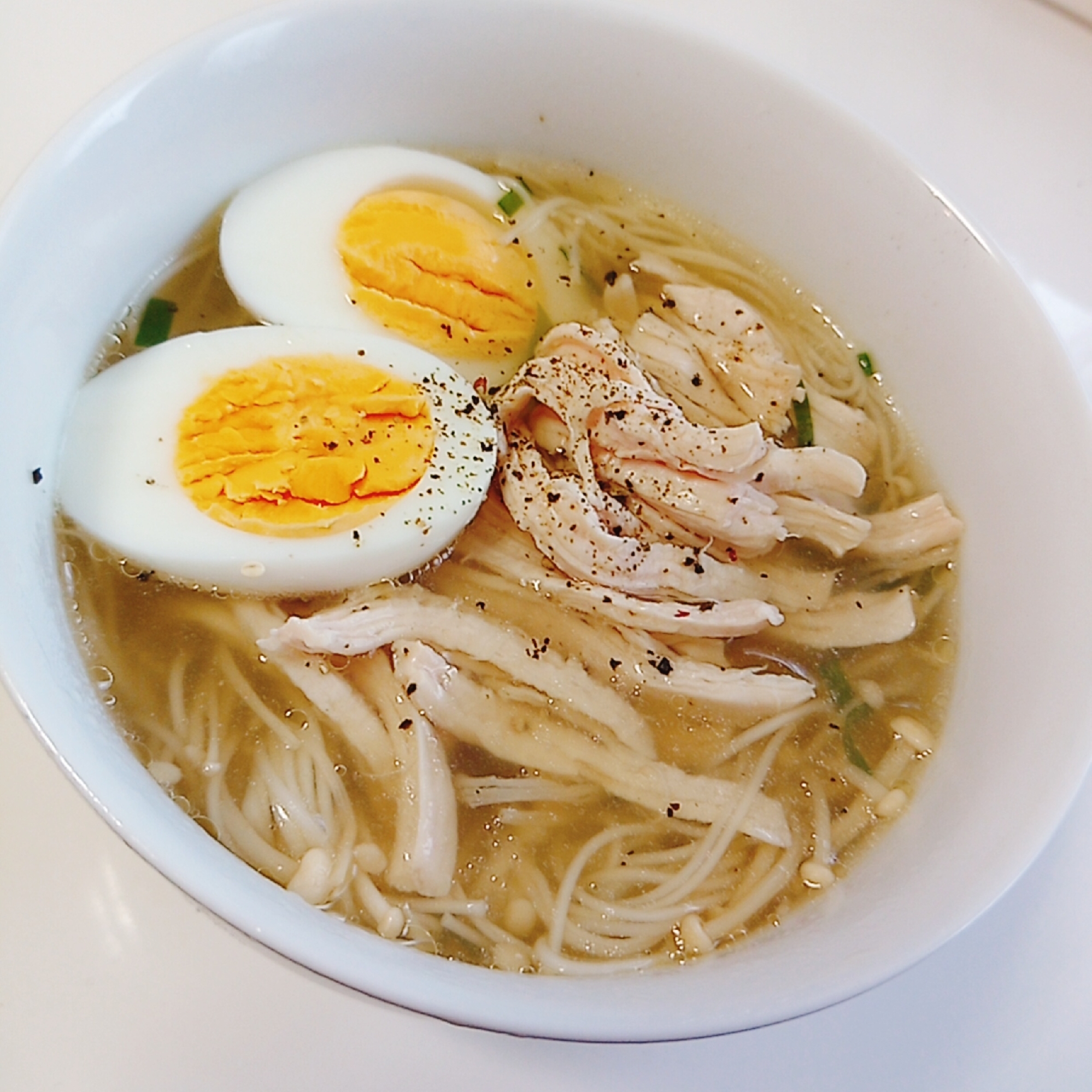 鶏肉の茹で汁でラーメン風あったかそうめん