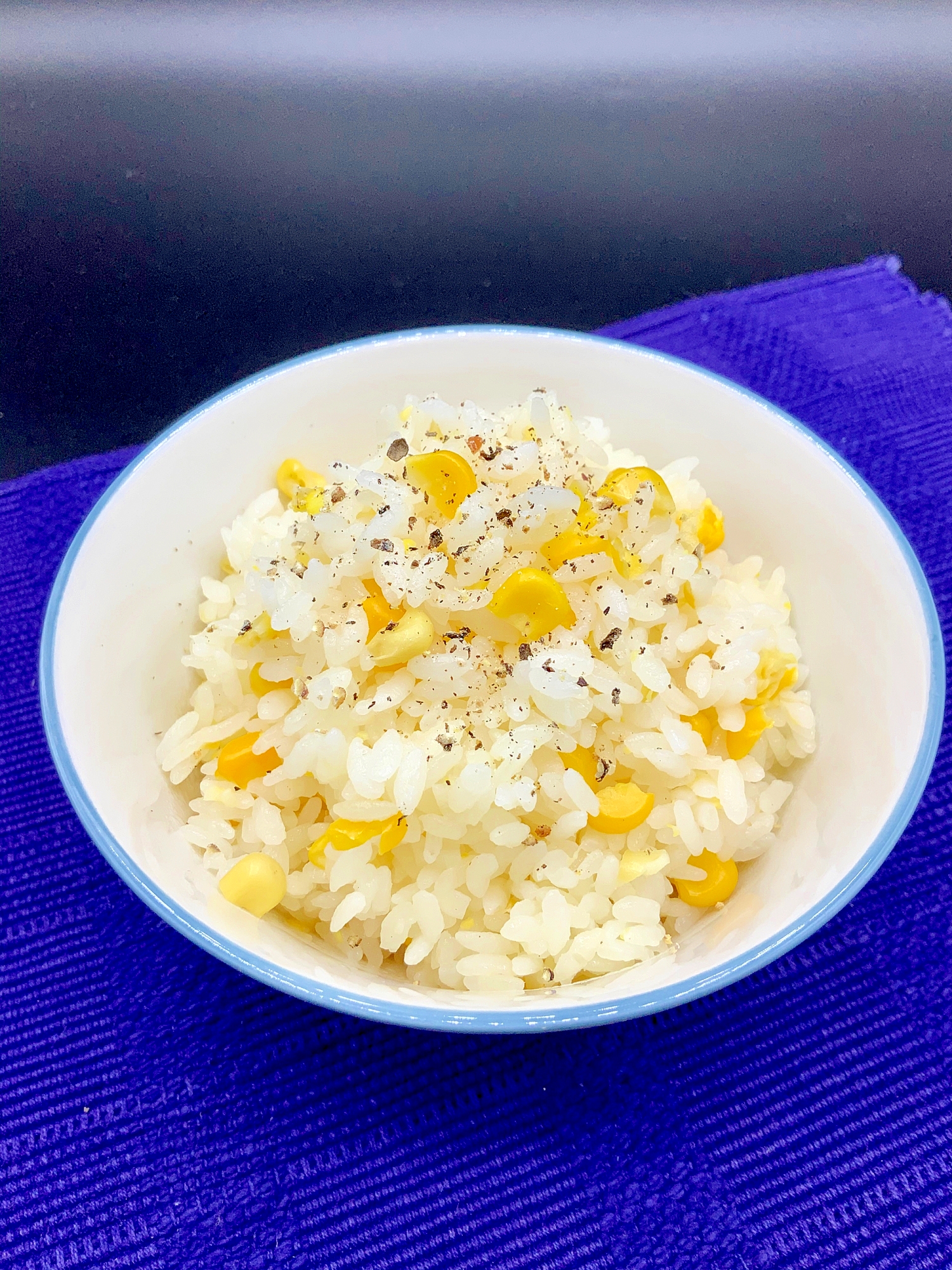 炊飯器で簡単！！子供が喜ぶ♡とうもろこしご飯