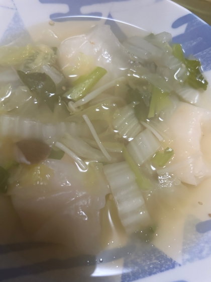 冷凍水餃子を使ってお手軽に餃子鍋♪