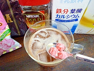 アイス♡ストロベリーチョコチップ入♡カフェモカ酒
