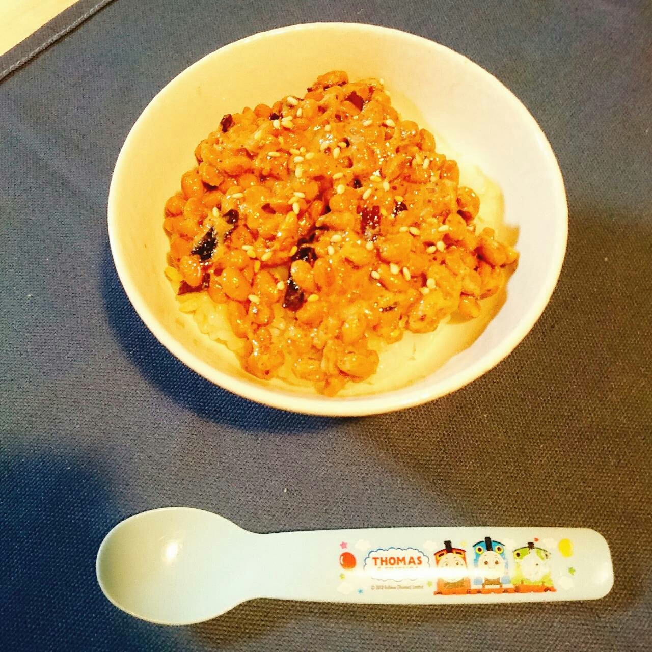 子供が大好きな納豆とおかか昆布丼