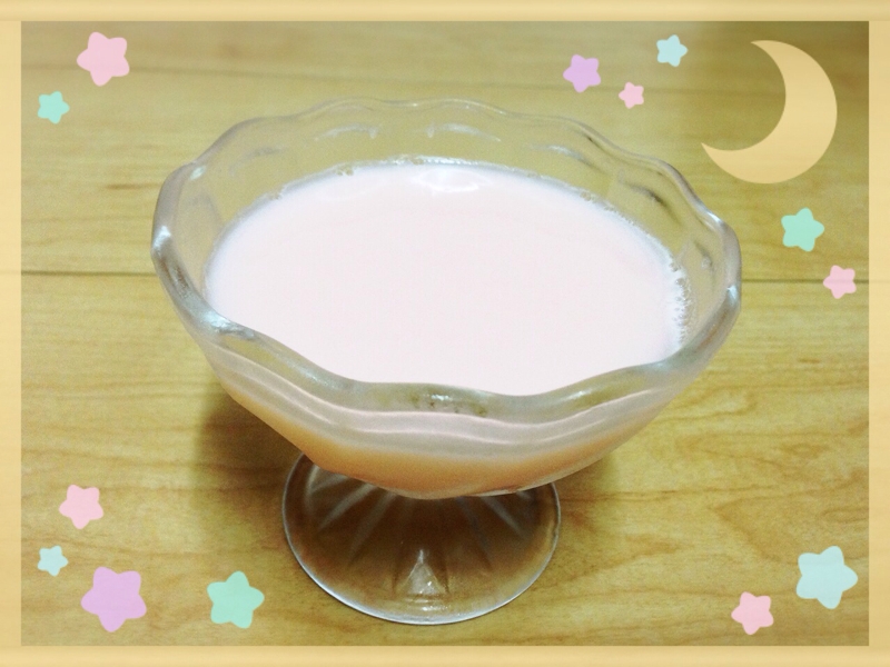 カキ氷のシロップで作るイチゴ味の牛乳プリン