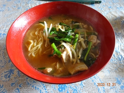 豚ニラもやしラーメン