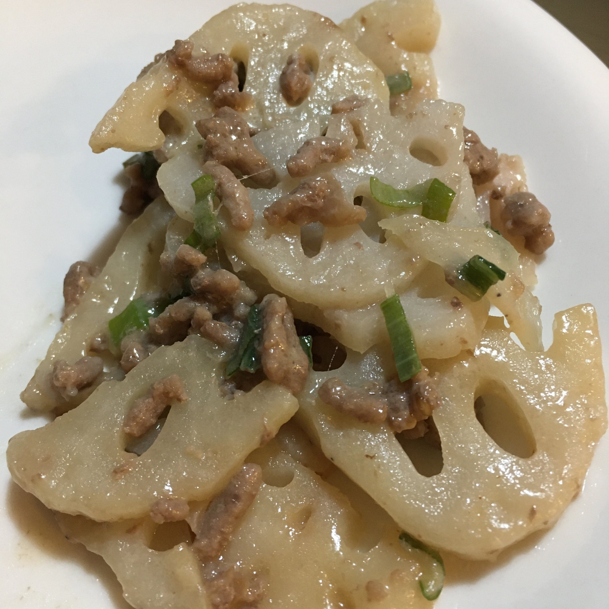 ねぎ入り！れんこんとひき肉のマヨたれ和え