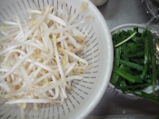 もやしとニラの中華そぼろあんかけ丼 レシピ 作り方 By Mint74 楽天レシピ