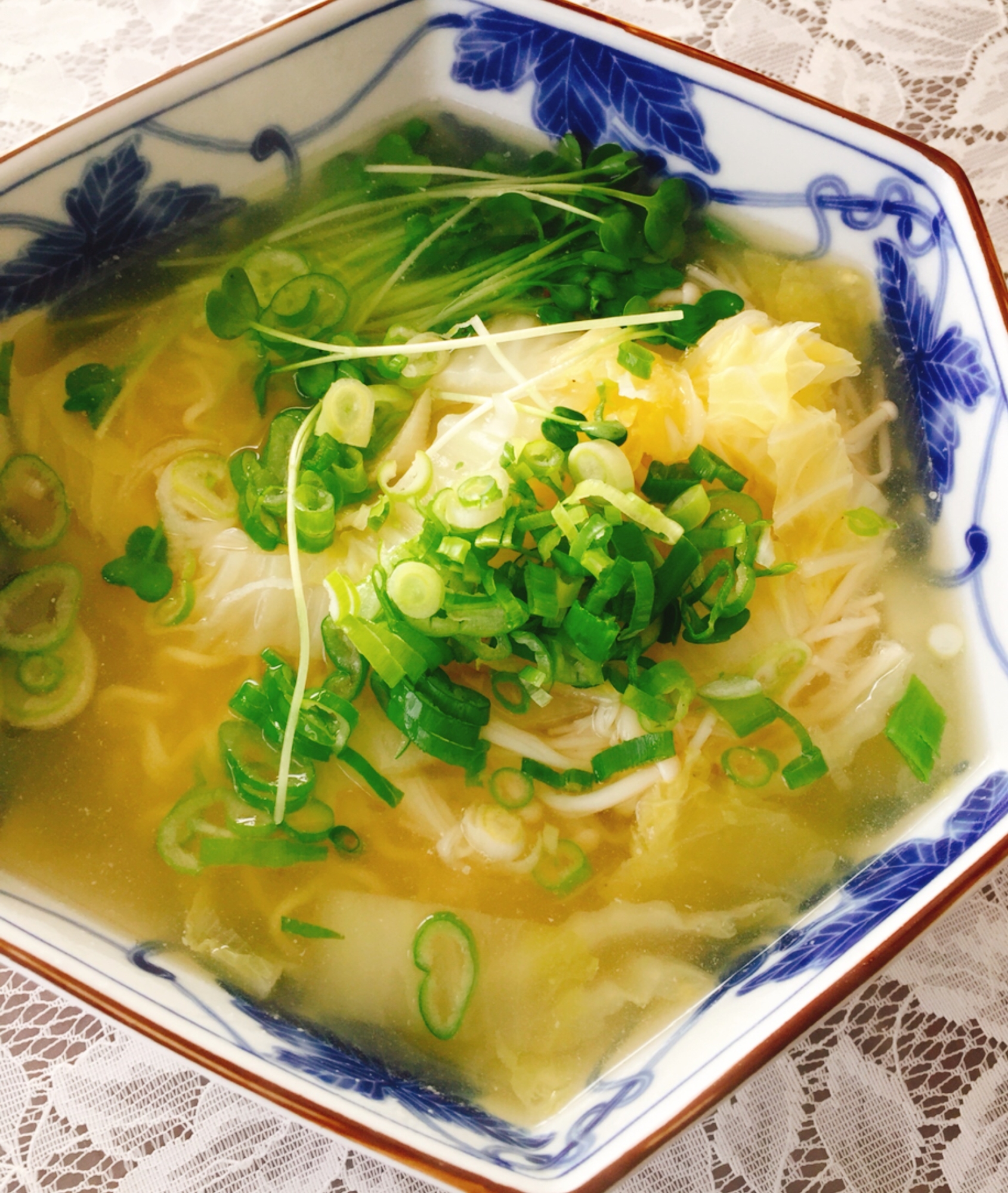 白菜たっぷり！鶏白湯ラーメン(塩味)