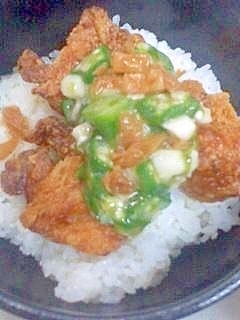 梅オクラのさっぱりからあげ丼