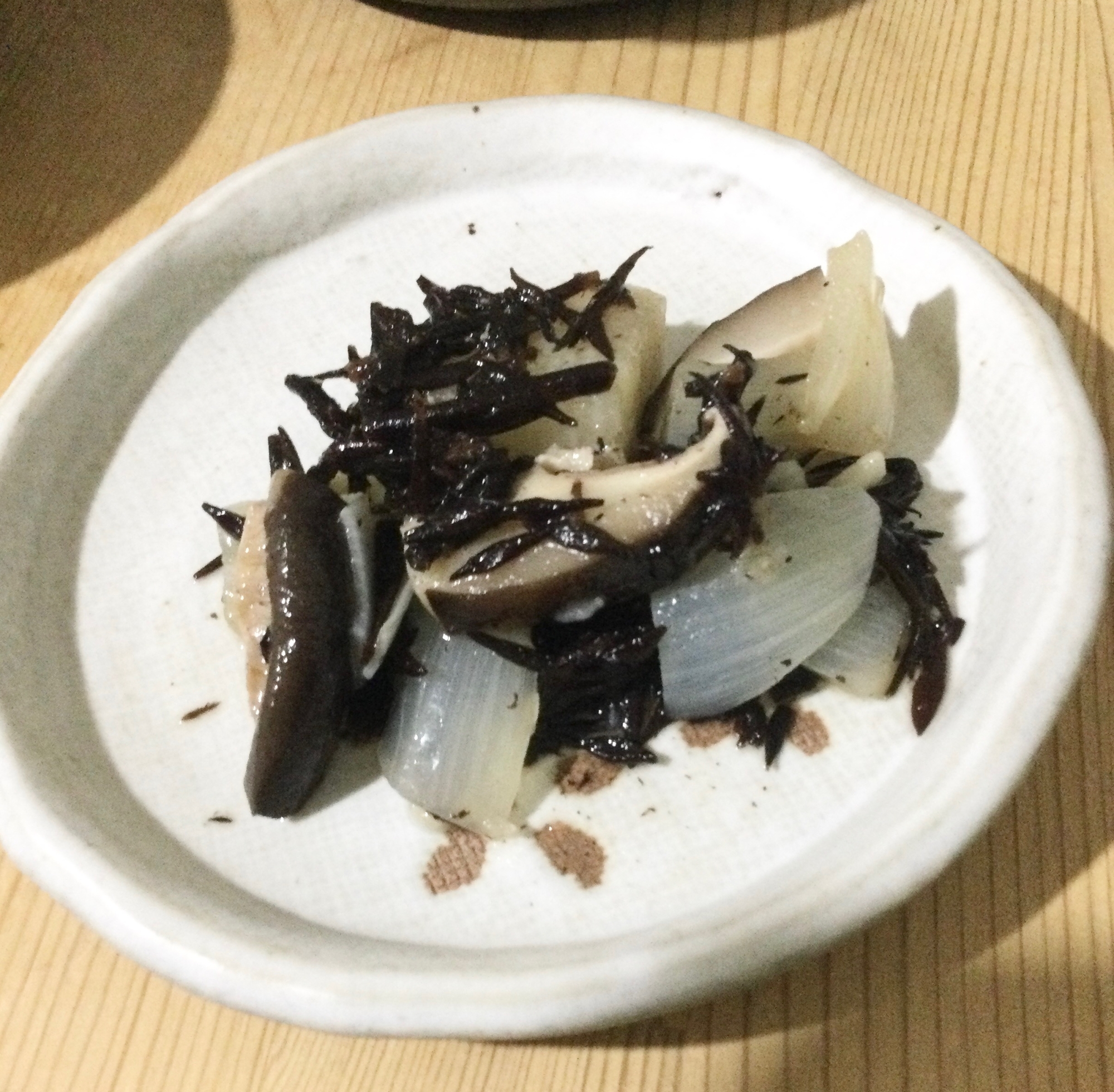 玉ねぎ椎茸芽ひじきの煮物♪