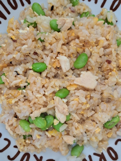 枝豆と卵のチャーハン