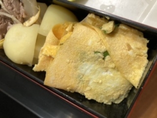 お弁当にハートの卵焼き♡