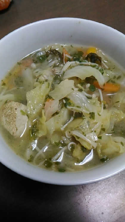 お鍋の残り野菜で中華スープ