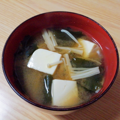 大きめの豆腐食べ応えがありますね♪
えのきの食感も良く美味しかったです(*^-^*)
レシピありがとうございます☆