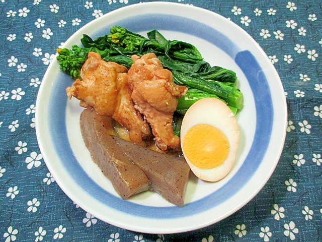 鶏手羽と卵のさっぱり煮　菜花添え