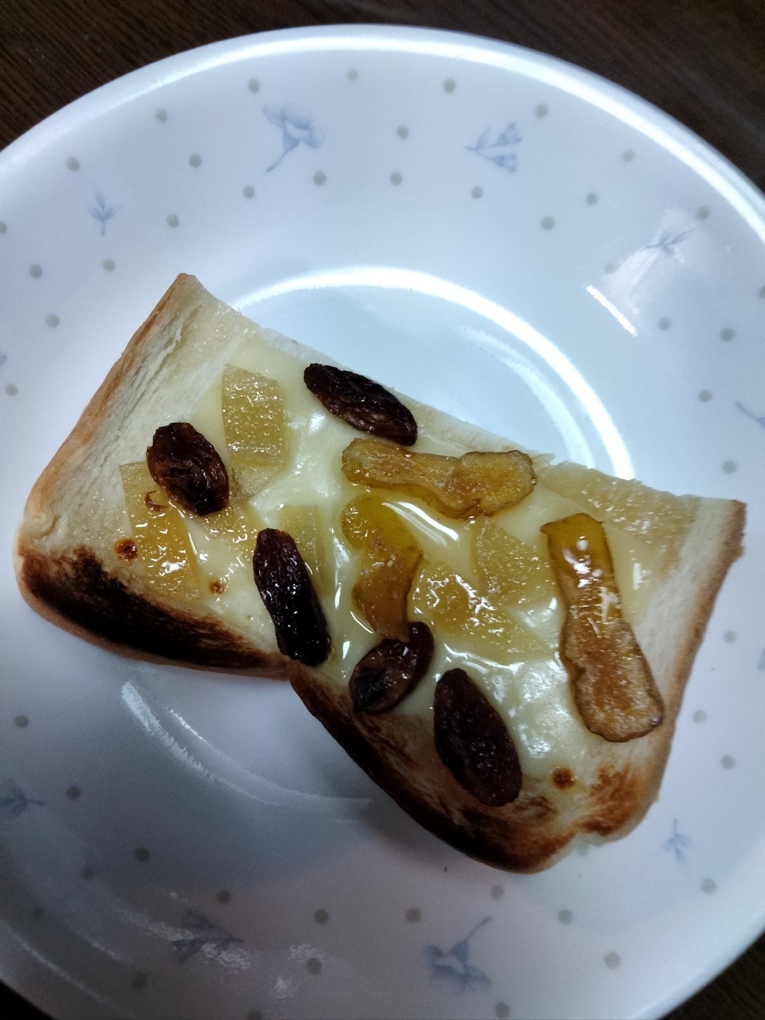 チーズトーストアレンジ ドライフルーツ3種のせ