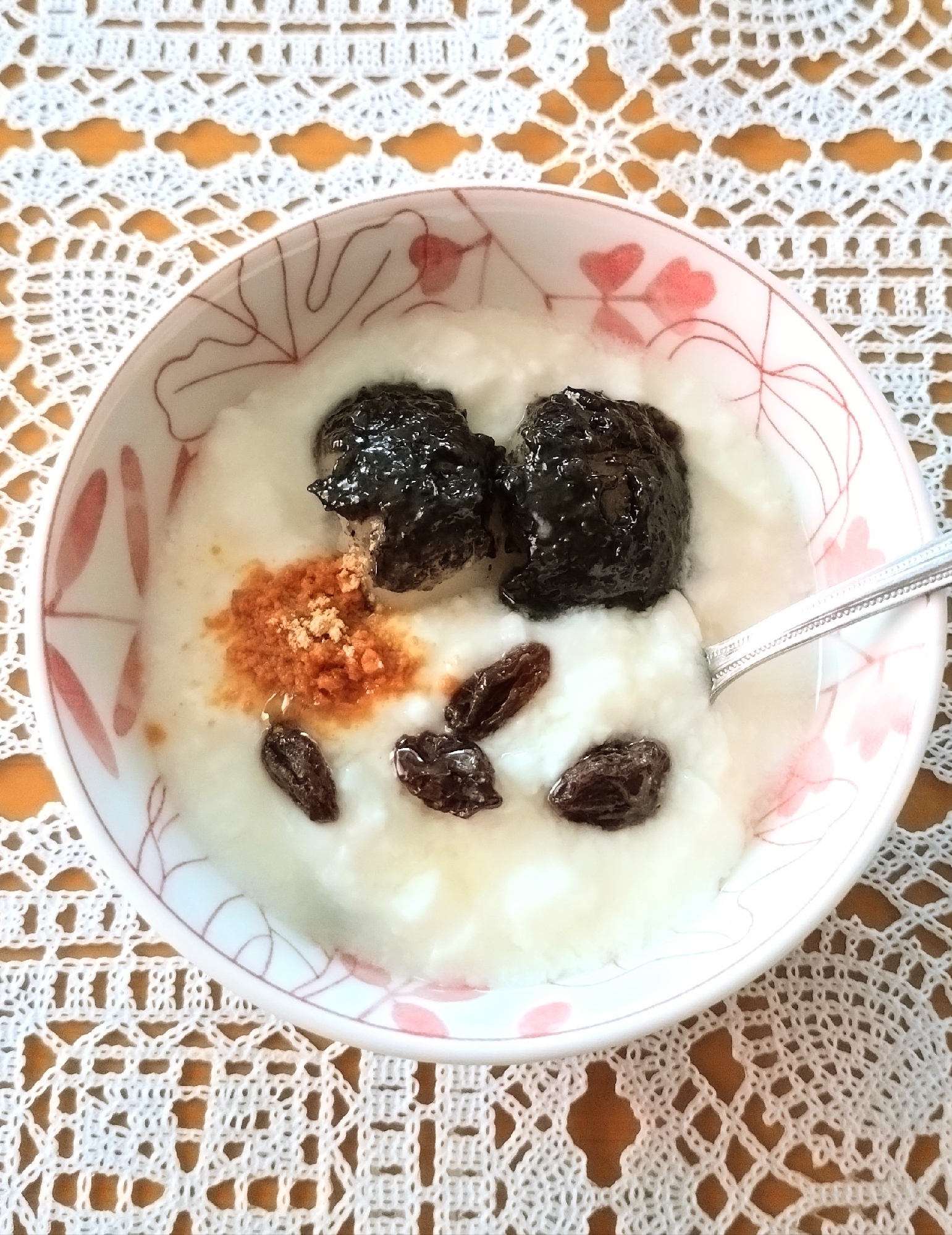 ごま団子とレーズンのヨーグルト◇