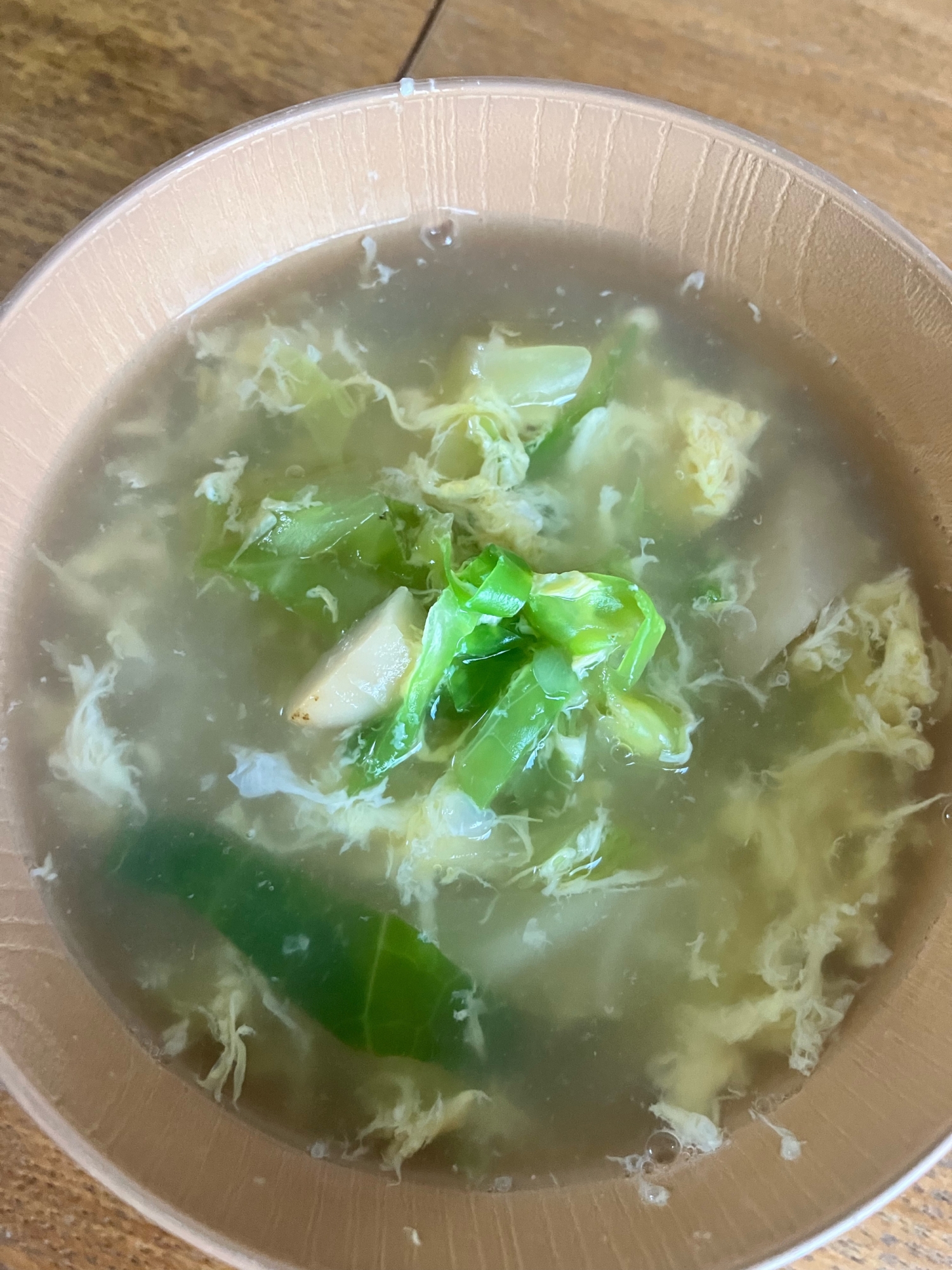 キャベツたっぷりふわふわ卵スープ