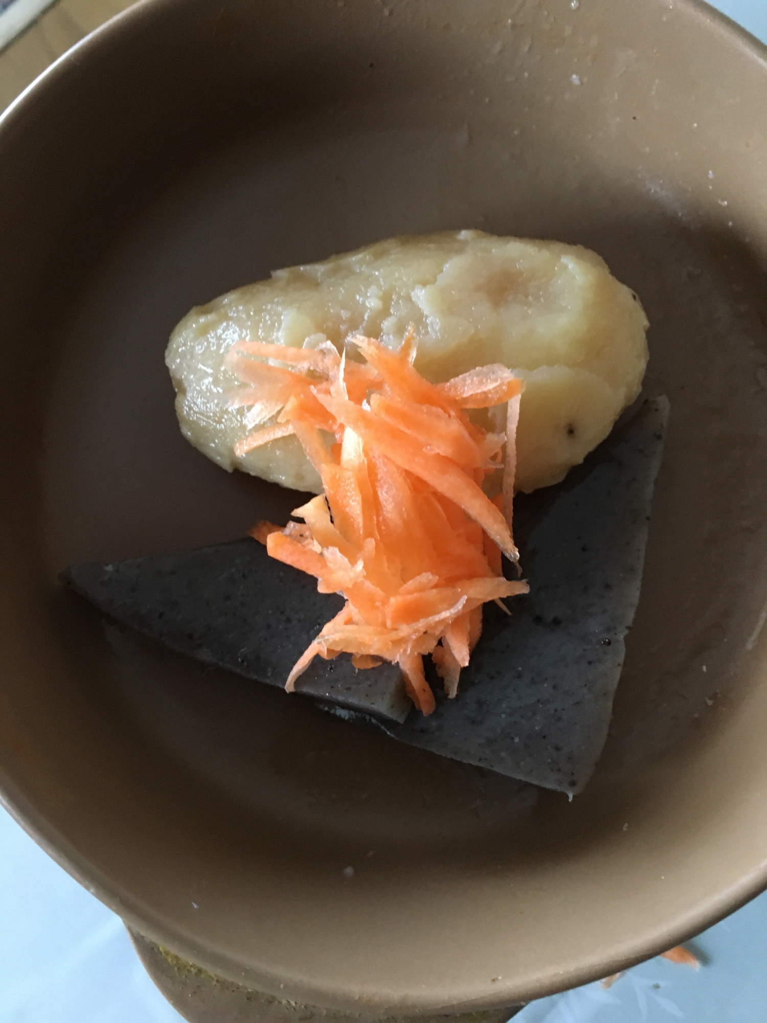 じゃがいも、こんにゃくの煮物